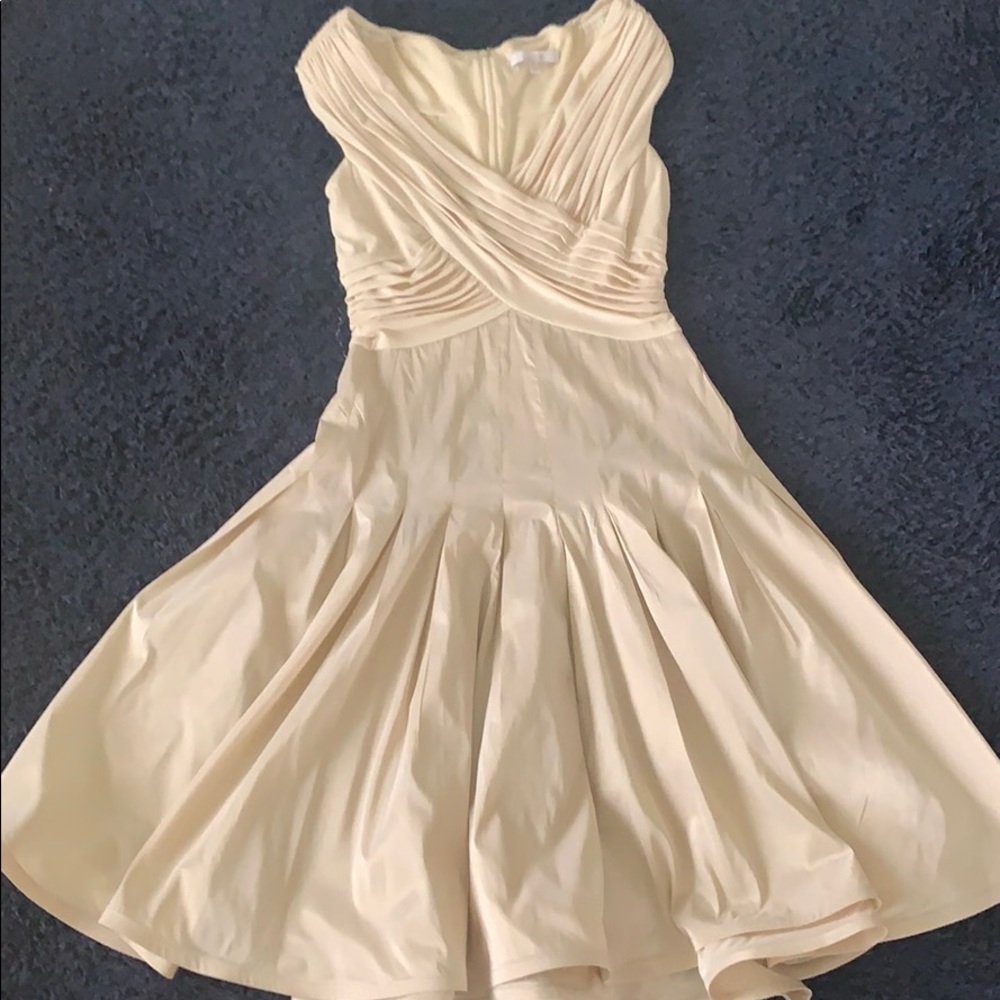 Beautiful sleeveless 👗